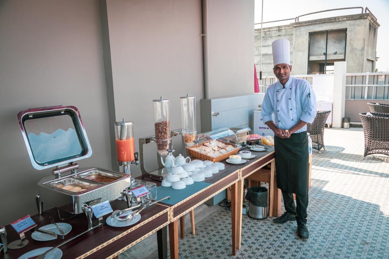 Delhieez - A Boutique Hotel New Delhi Exterior photo